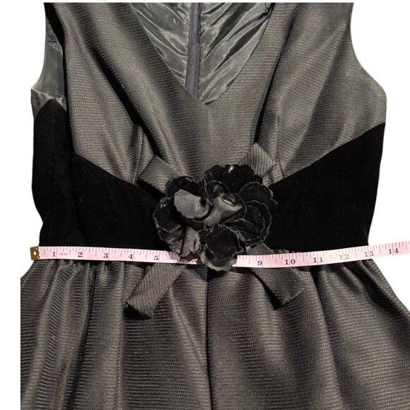 VTG 50s 60s Bonwit Teller Woman's black velvet contrast flower cocktail dress XS - Picture 9 of 12